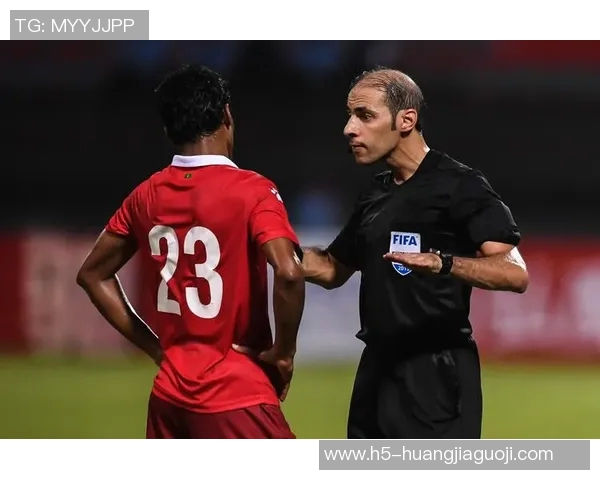 足球犯规解析与裁判判罚标准探讨及其对比赛结果的影响分析 足球犯规解析与裁判判罚标准探讨及其对比赛结果的影响分析